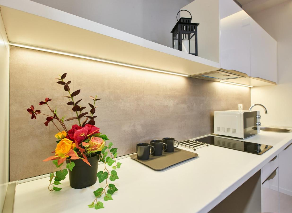 Bed Of Roses Apt 2, Premium, Designer Decorated Ζάγκρεμπ Εξωτερικό φωτογραφία